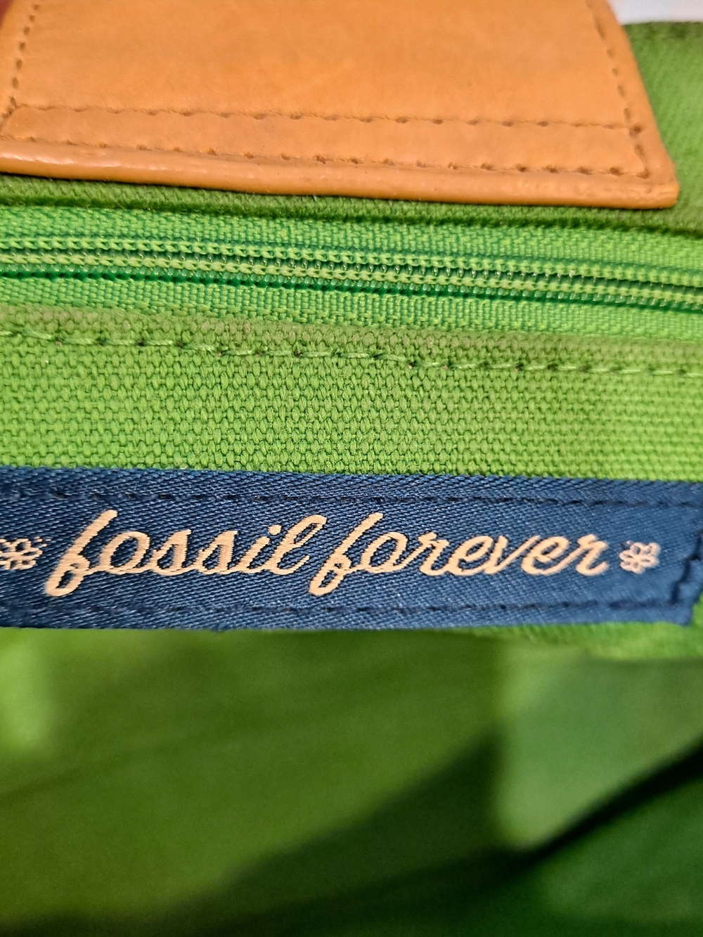 Fossil Forever Vintage 90s Pink Tropical Print Shoulder Bag W/Tan Leather Straps - Picture 9 of 13